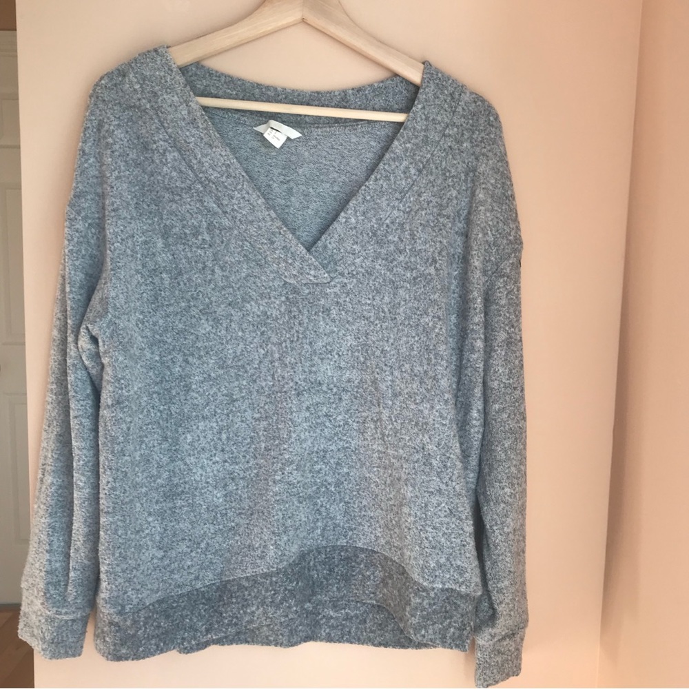 Very soft fleece V neck sweater for Fall/winter.